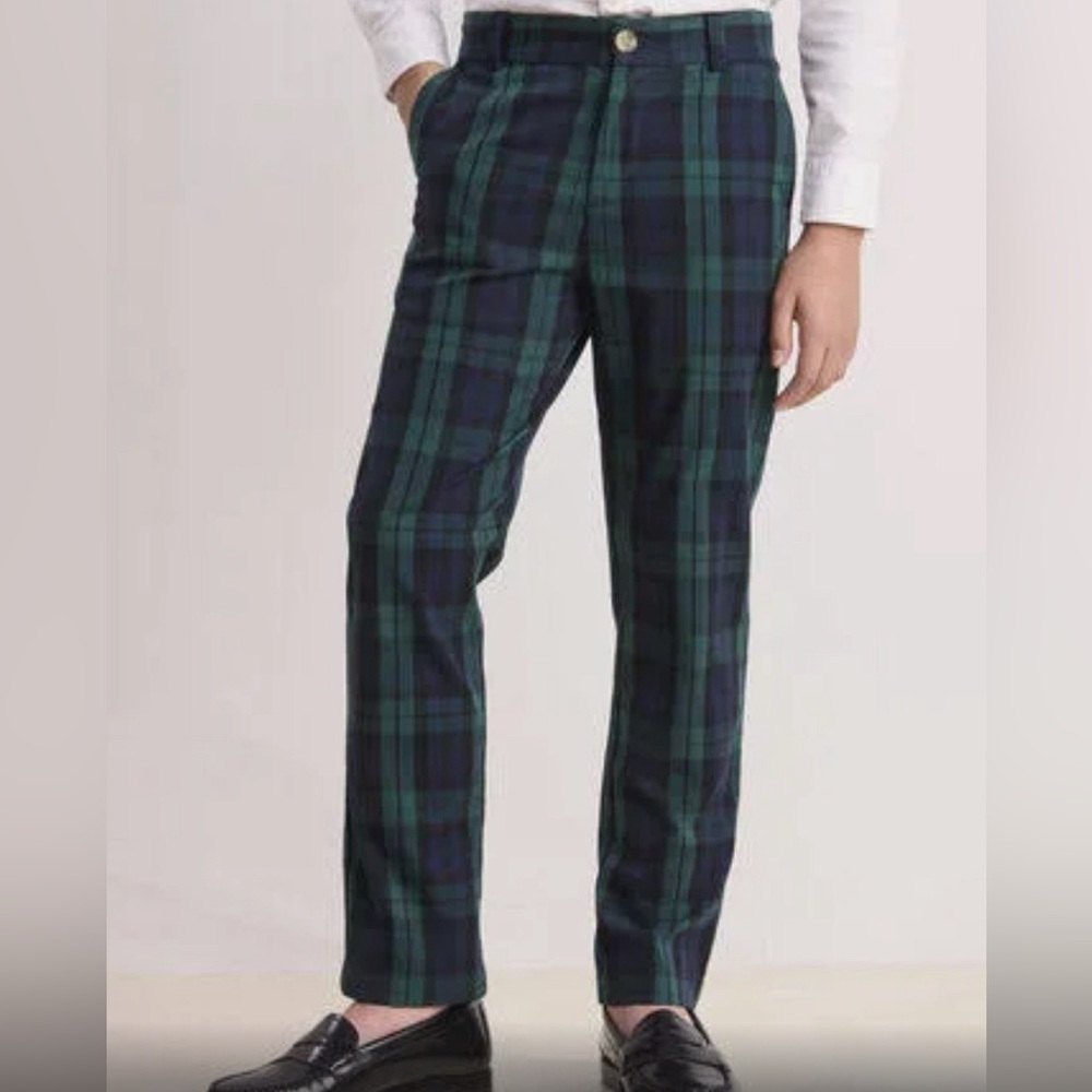 Boys Vineyard Vines Breakers pants.